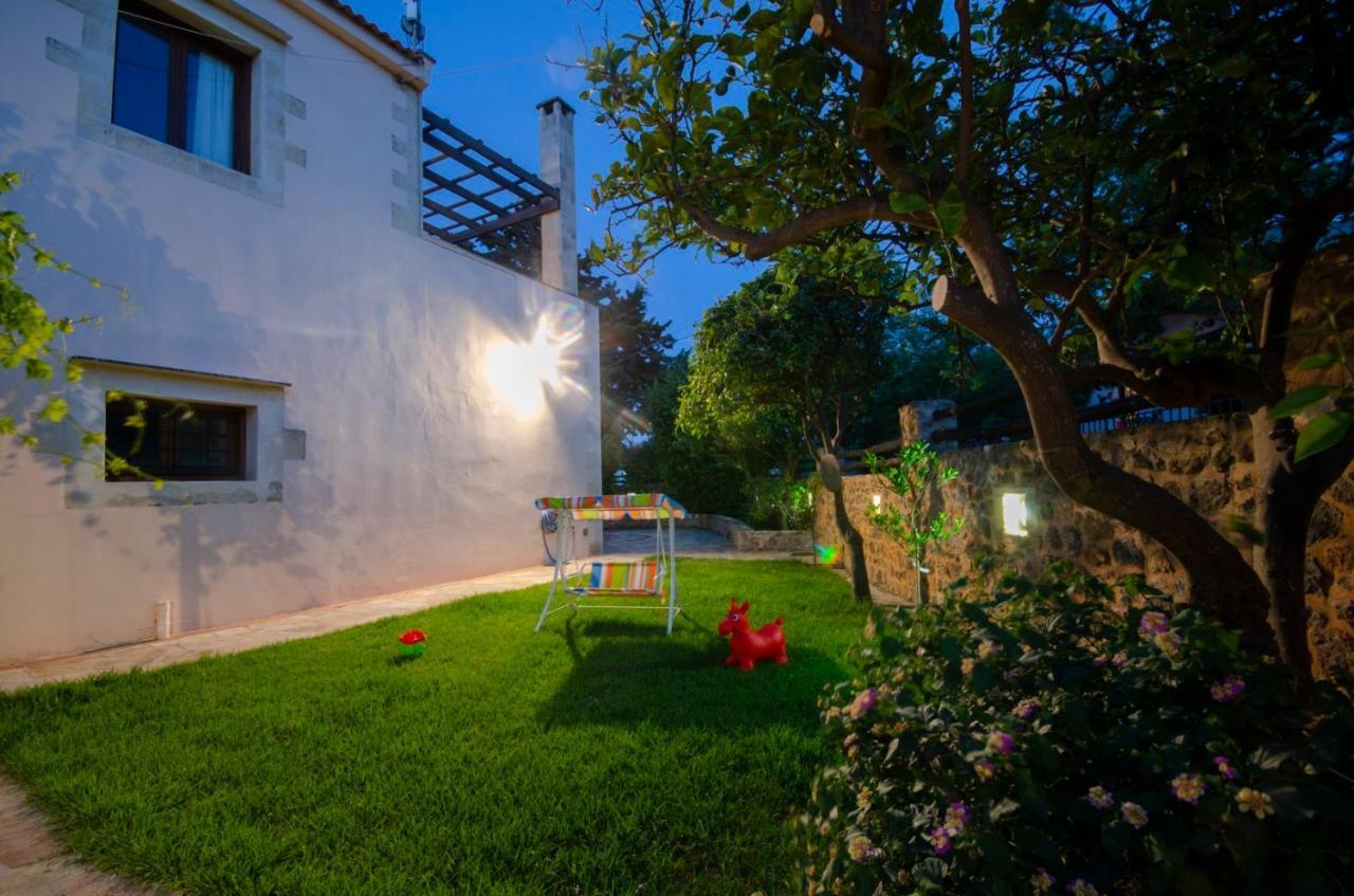 Aretaki Villas Astrátigos Exterior photo