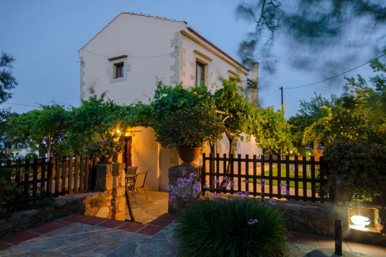 Aretaki Villas Astrátigos Exterior photo